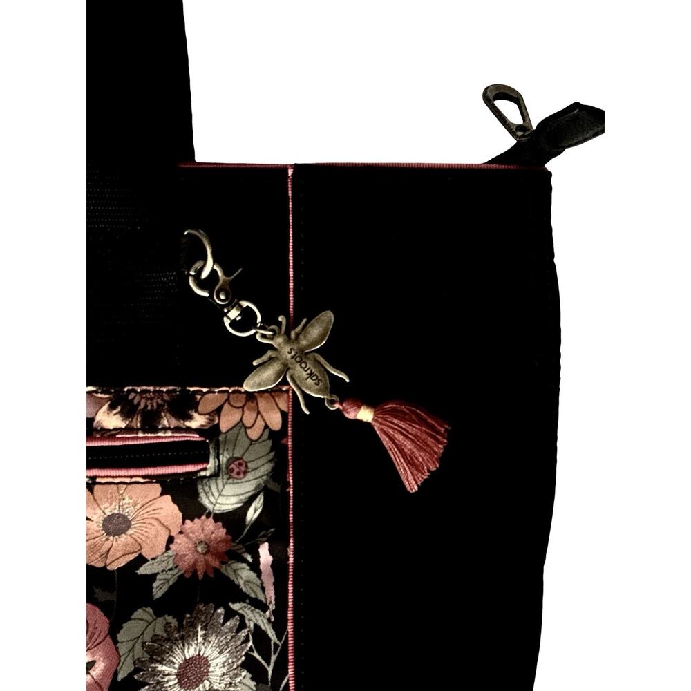 Sakroots Travel Tote Purse New Adventures Graphite Bloom Black Floral Bag Charm - Picture 2 of 16
